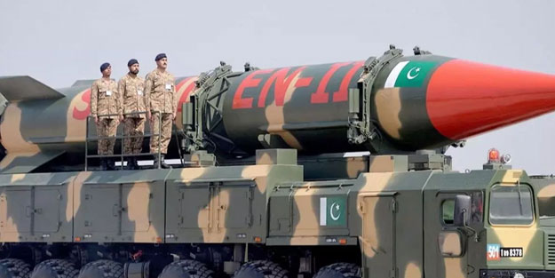 Pakistan'dan ABD'ye balistik füze tepkisi