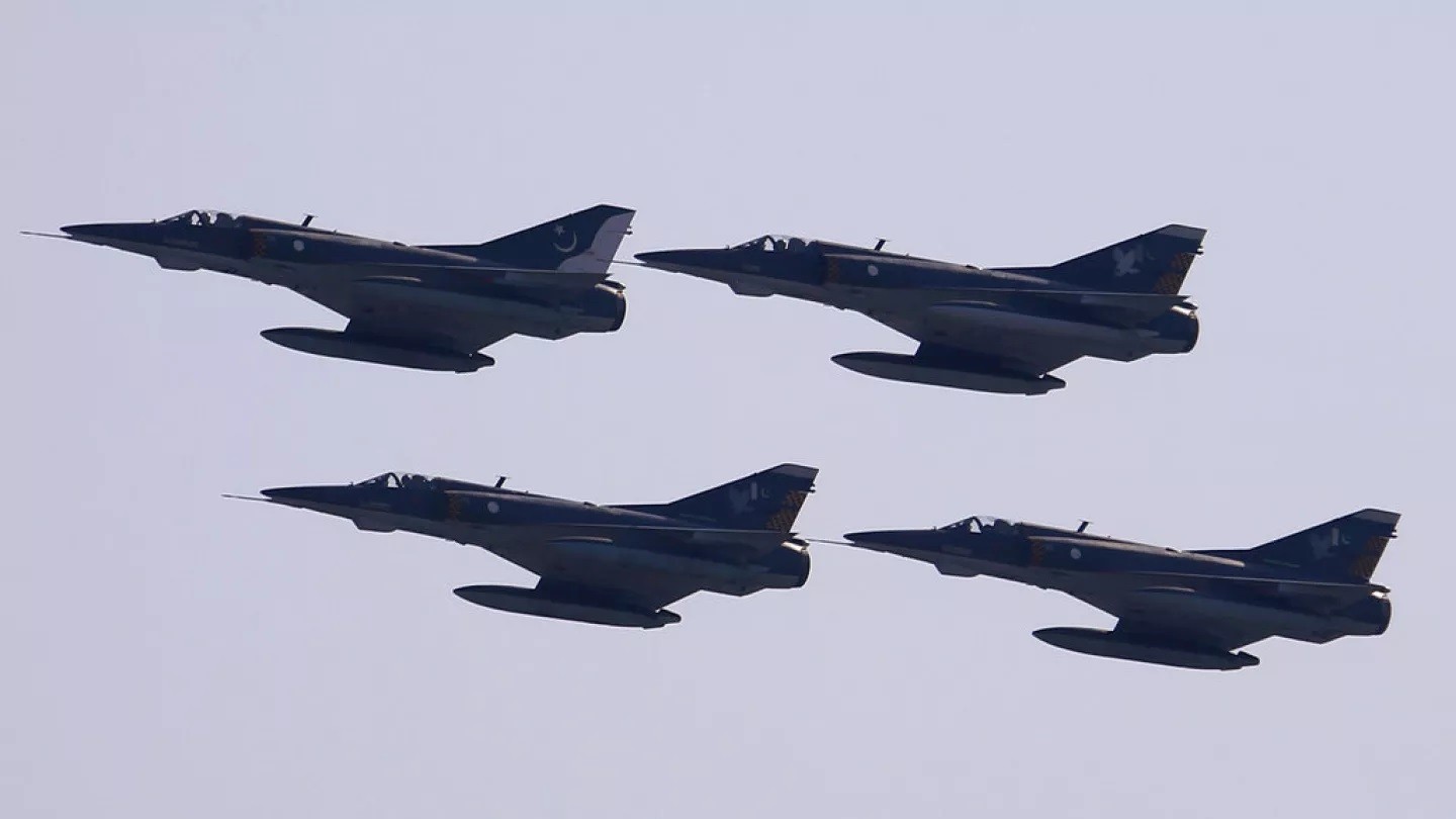 Pakistan’dan Afganistan’a hava saldırısı: 7 terör kampı hedef alındı