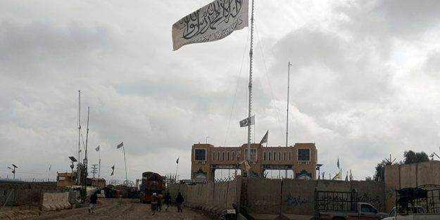 Pakistan'dan Afganistan'a tehdit! Taliban'dan açıklama geldi