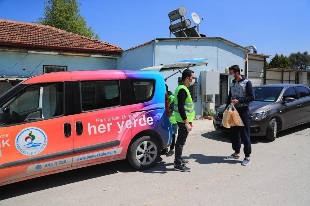 Pamukkale Belediyesi dezenfekte çalışmalarına devam ediyor 