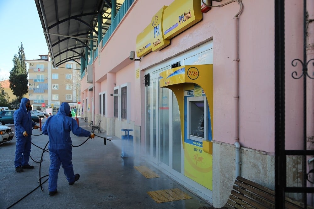 Pamukkale cadde ve sokaklarında korona dezenfektesi 