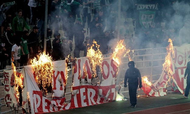 Panathinaikos-Olympiakos maçı olaylar nedeniyle tamamlanamadı