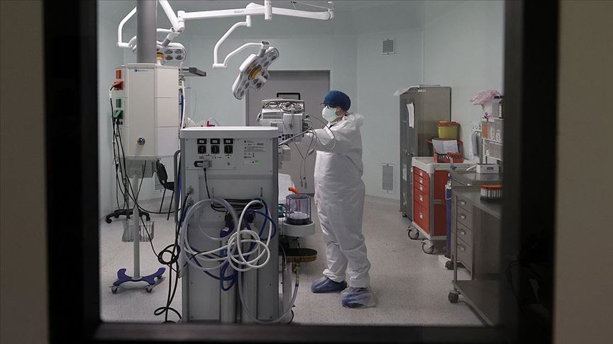Pandemi döneminde ameliyathanelerde enfeksiyon kontrol önlemleri güncellendi