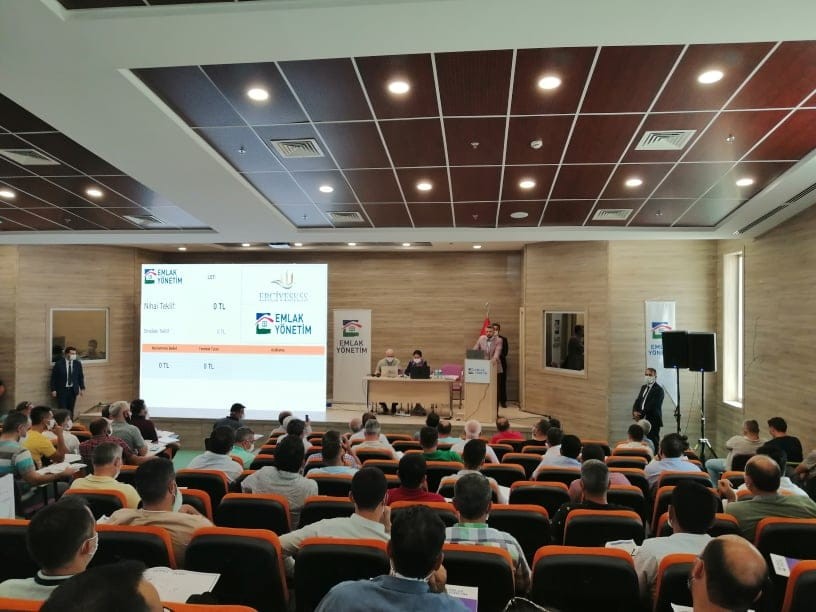 Pandemiye rağmen Kumsmall AVM'de 65 milyonluk rekor mağaza satışı