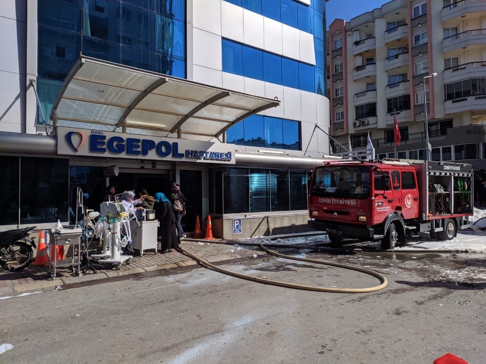 Paniğe yol açan hastane yangını söndürüldü 
