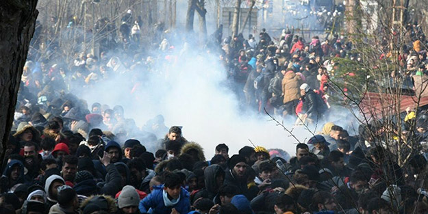 Panikleyen Batı'dan 