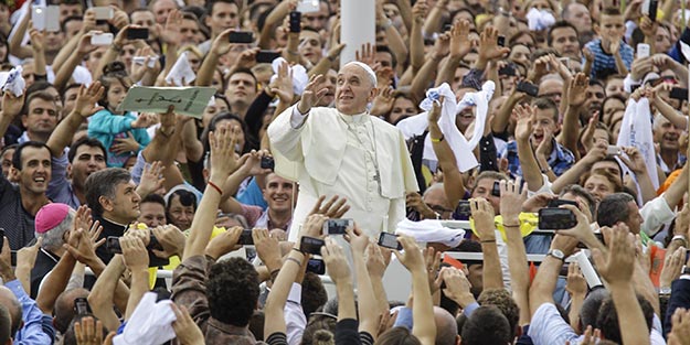 Papa Arnavutluk’ta