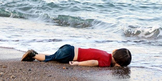 Papa, Aylan bebeğin babasıyla görüştü