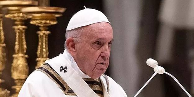 Papa Franciscus, ameliyat için hastaneye kaldırıldı
