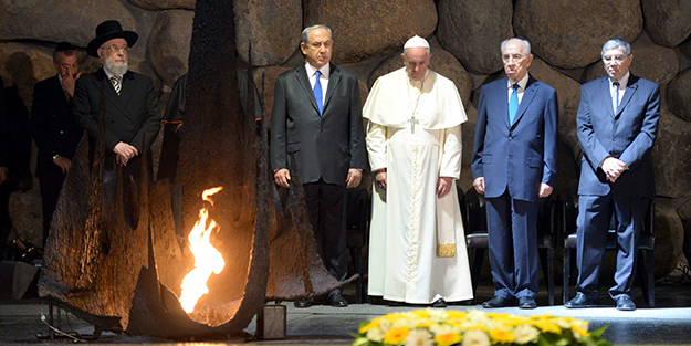 Papa, Yahudileri sevindirdi