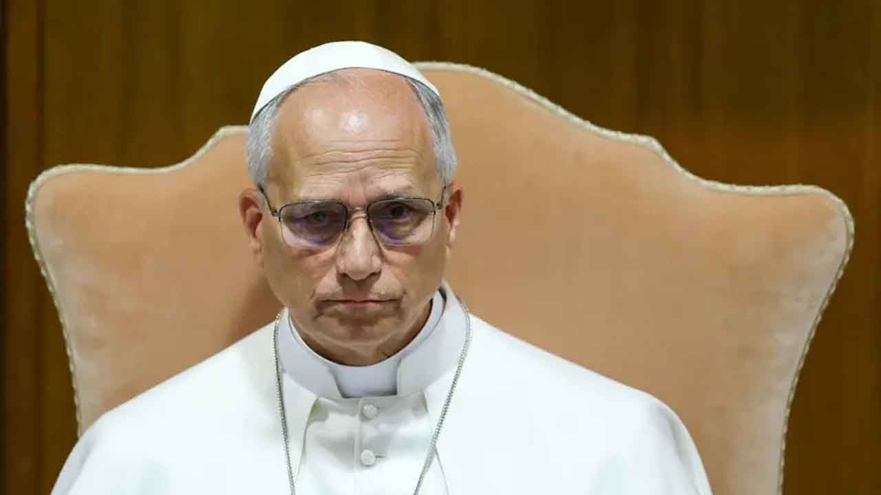 Papa'dan yapay zekaya fren çağrısı! "Savaş riski barındırıyor geliştirilmesini yavaşlatın" dedi!