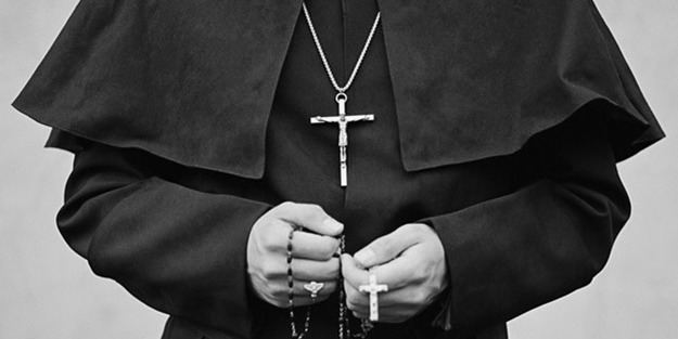 Papaz, FETÖ'den tutuklandı
