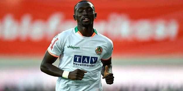 Papiss Cisse kimdir kaç yaşındadır?