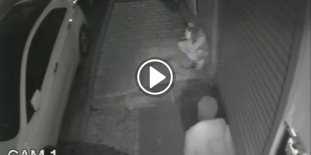 Para dolu çelik kasayı 1 dakikada çaldılar