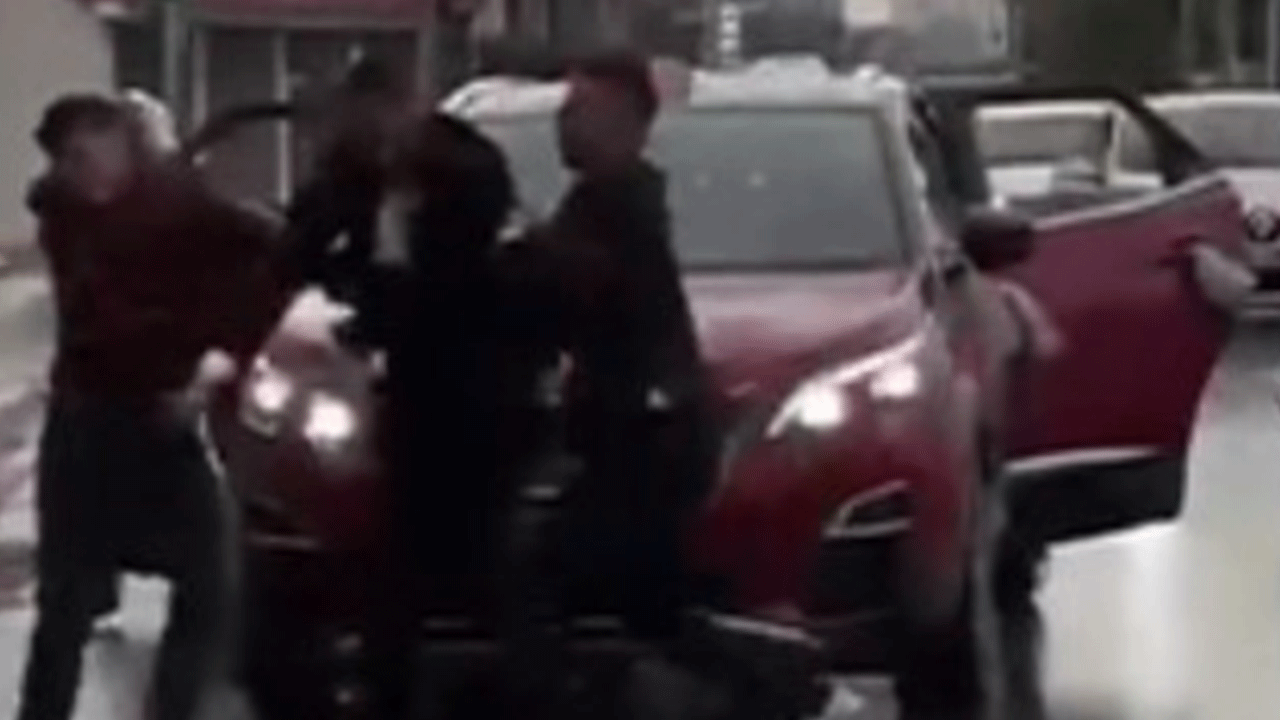 Damat para isteyen dilenciyi tekme tokat dövdü!