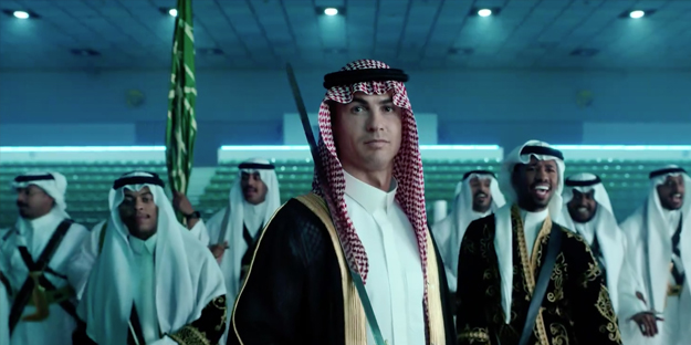 Para sen nelere kadirsin! Ronaldo sonunda bunu da yaptı... Yok artık daha neler!