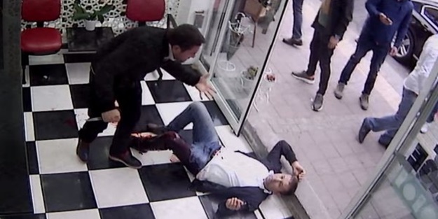 Para vermeyen adamı defalarca bıçaklayan değnekçi serbest bırakıldı