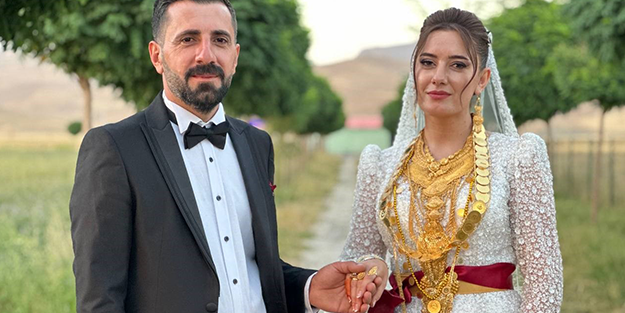 Paralar ve altınlar havada uçuştu! Düğün değil sanki banka şubesi