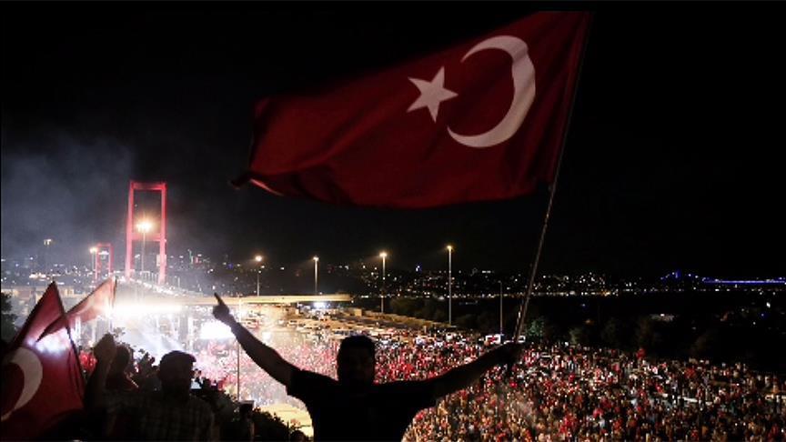 Paralel darbe beyaz perdeye aktarılıyor