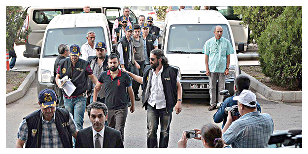 Paralel imamlar firarda