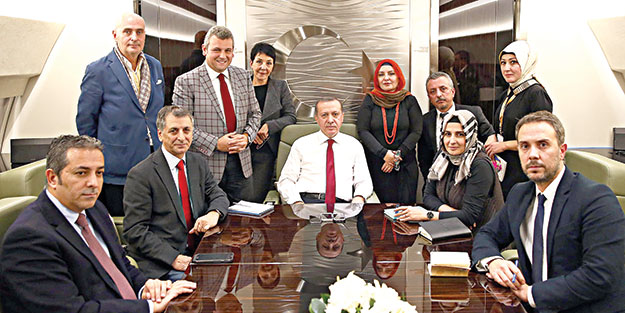 Paralel polisler pasif direniş yaptı