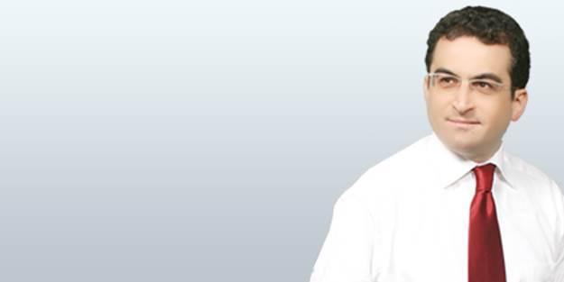 ‘Paralel zırvalar’ resmi geçidi