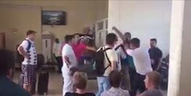 Paralelci Tanzanya'da terör estirdi