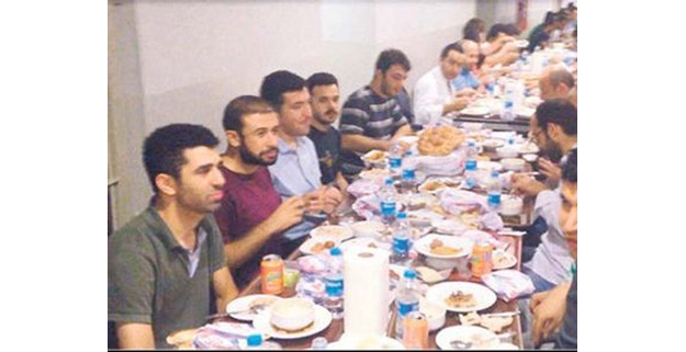 Paralelin kuyruklu yalan