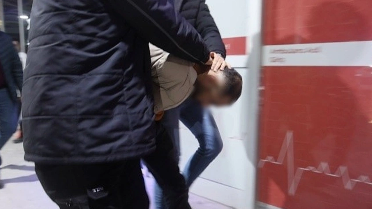 Parasını çaldığı teyzesine çiçek gönderdi!