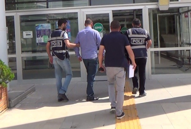 Paravan şirket kurup vatandaşları dolandıran 2 kişi yakalandı 