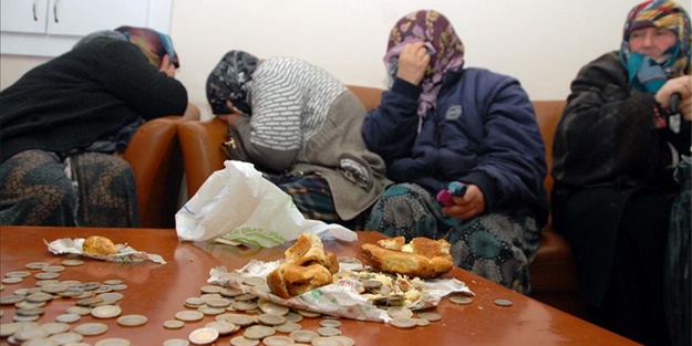 Parayı sakladığı yere çok şaşıracaksınız!