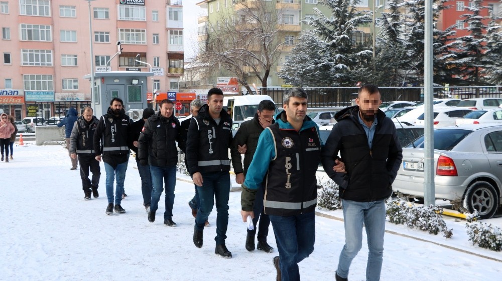 ‘Parazit’ Operasyonunda gözaltına alınan şüpheliler adliyeye sevk edildi 
