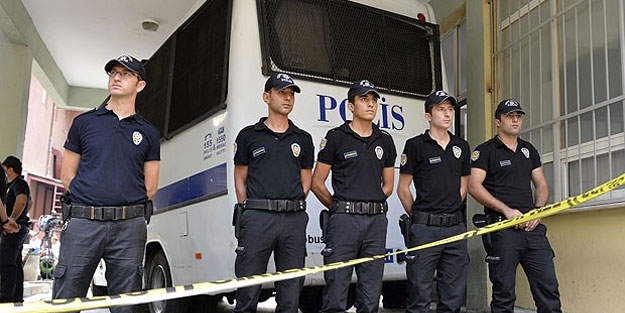 Parfüm imalathanesine polis baskını