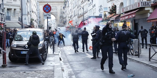 Paris saldırganı karar değiştirip oraya gitmiş! 