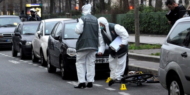 Paris saldırısıyla ilgili gözaltı