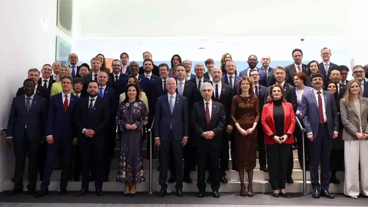 Paris'te dev rüzgar zirvesi: Türkiye ve İrlanda el sıkıştı!