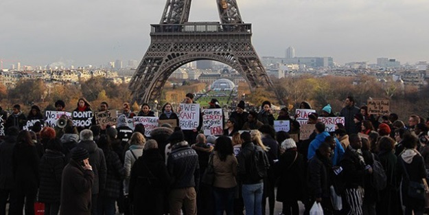 Paris'te Ferguson gösterisi