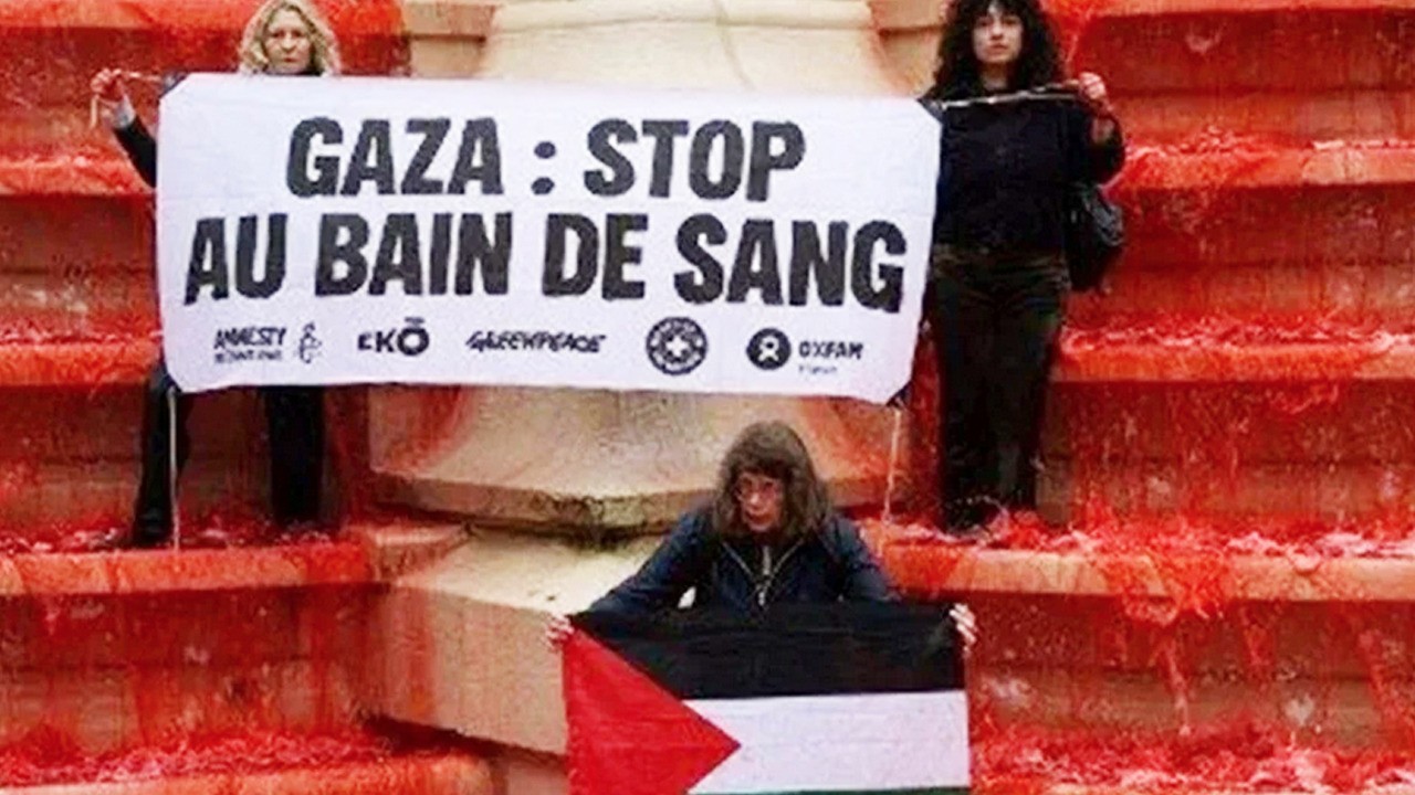Paris'te Gazze protestosu: Akan kanı durdurun! kırmızı boya döküldü...