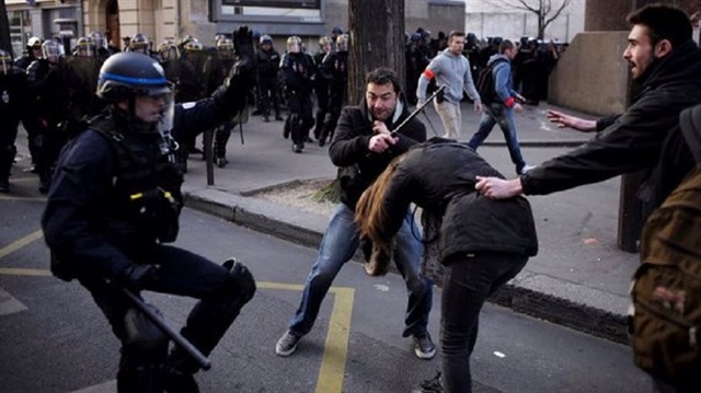 Paris'te 'savaş' sürüyor