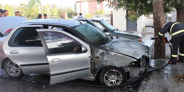 Park halindeki araç yandı!