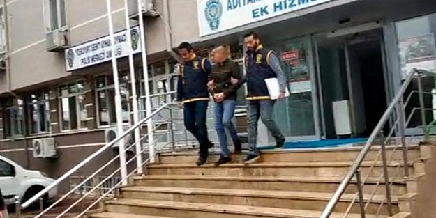 Park halindeki aracı düz kontak yaparken enselendi!