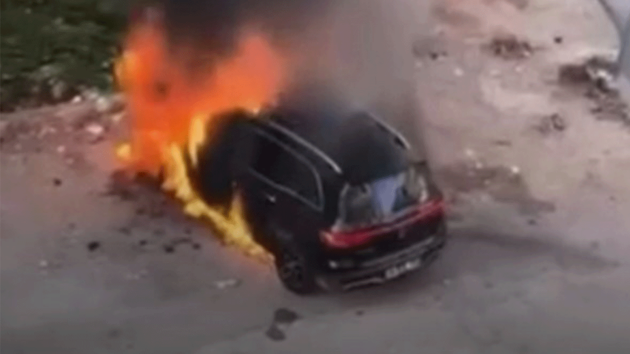 Park halindeki Elektrikli Mercedes alev topuna döndü!