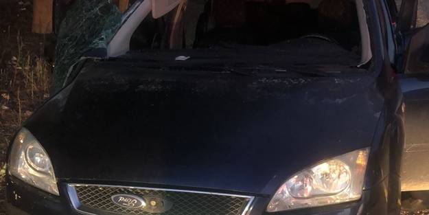 Park halindeki otomobilde çakmak gazı tüpü patladı: 2 yaralı