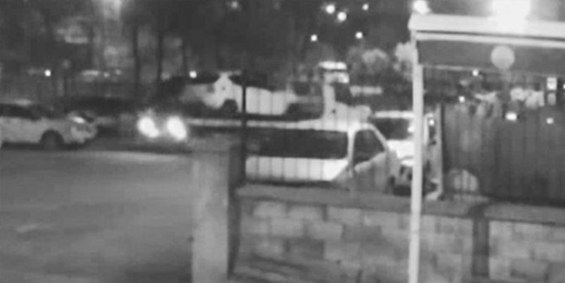 Park halindeki otomobilleri çekiciye yükleyerek çaldı