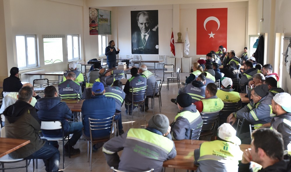 Park ve Bahçeler Müdürlüğü personeline eğitim 
