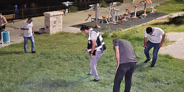 Parkta otururken saldırıya uğradılar