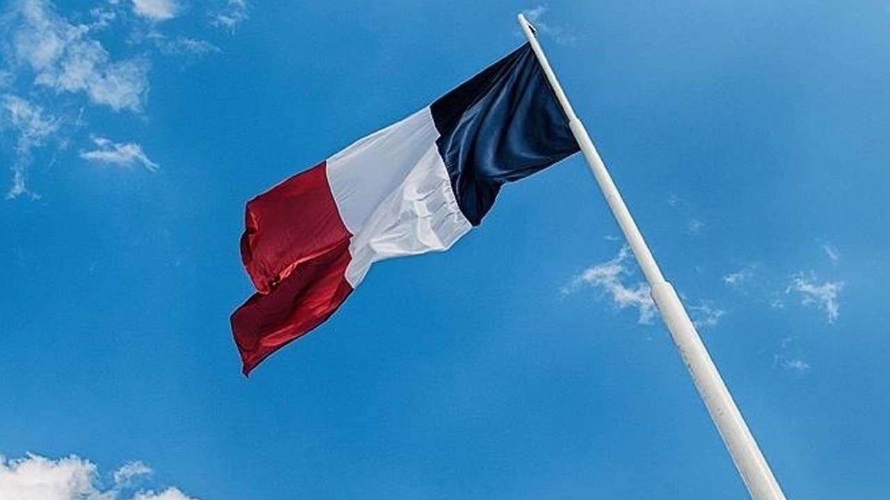 Parlamentodan emeklilik bekleyenlere kötü haber: Bizde EYT çıkarken Fransa’da bakın neler oluyor