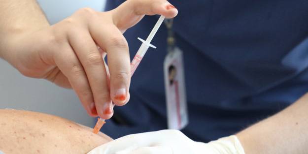 Parlamentoya sunuldu! Bir ülkede daha aşı sertifikası zorunlu hale geliyor