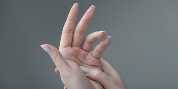 Parmağınıza bu şekilde 60 saniye bastırın bakın ne oluyor?