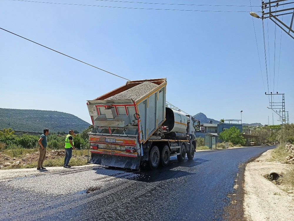 Parmakkurdu Mahallesi’nin yol sorunu sona erdi 
